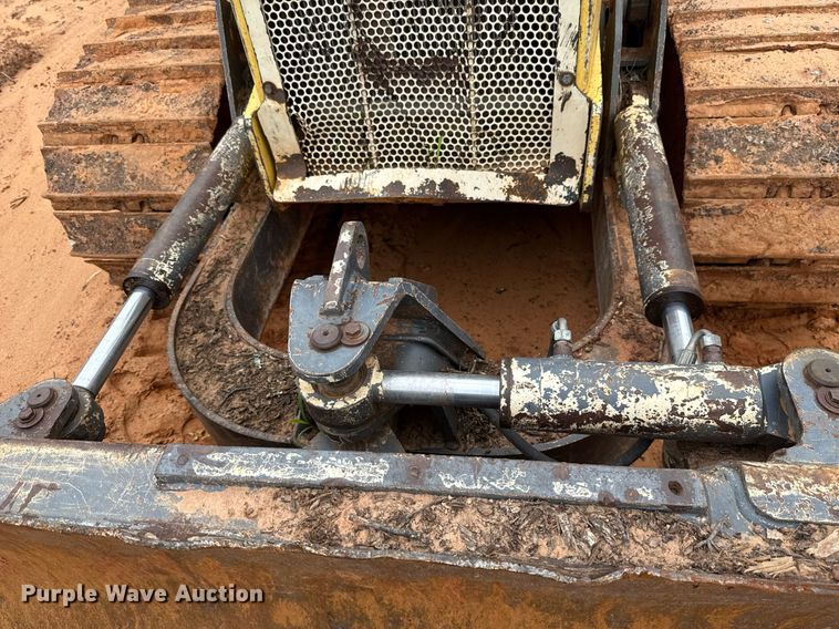 image for item EJ4704 2000 New Holland DC80  dozer