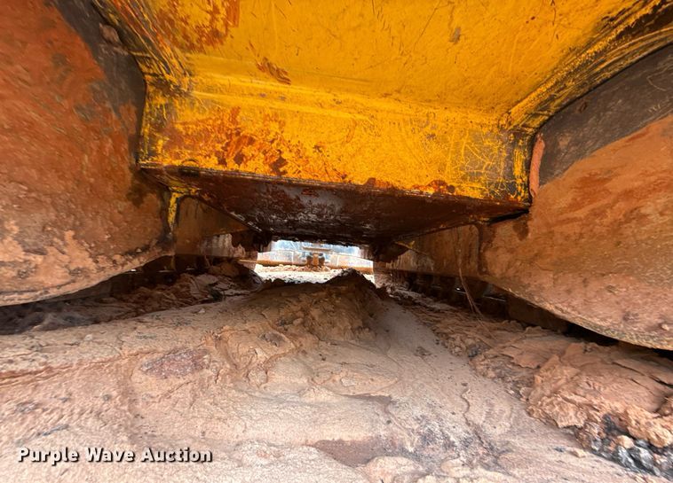 image for item EJ4704 2000 New Holland DC80  dozer