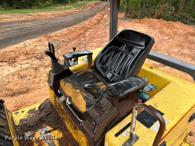 image for item EJ4704 2000 New Holland DC80  dozer