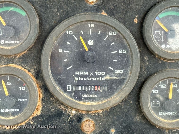 image for item EJ4704 2000 New Holland DC80  dozer