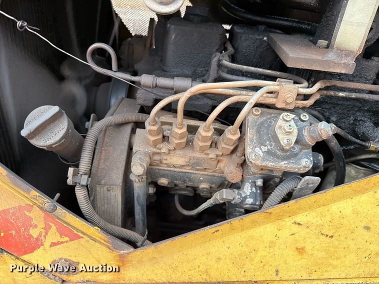 image for item EJ4704 2000 New Holland DC80  dozer