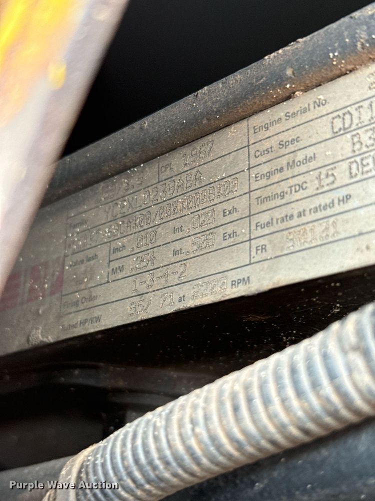 image for item EJ4704 2000 New Holland DC80  dozer