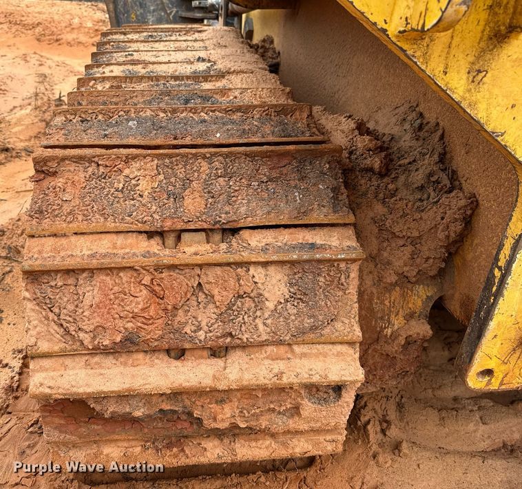 image for item EJ4704 2000 New Holland DC80  dozer