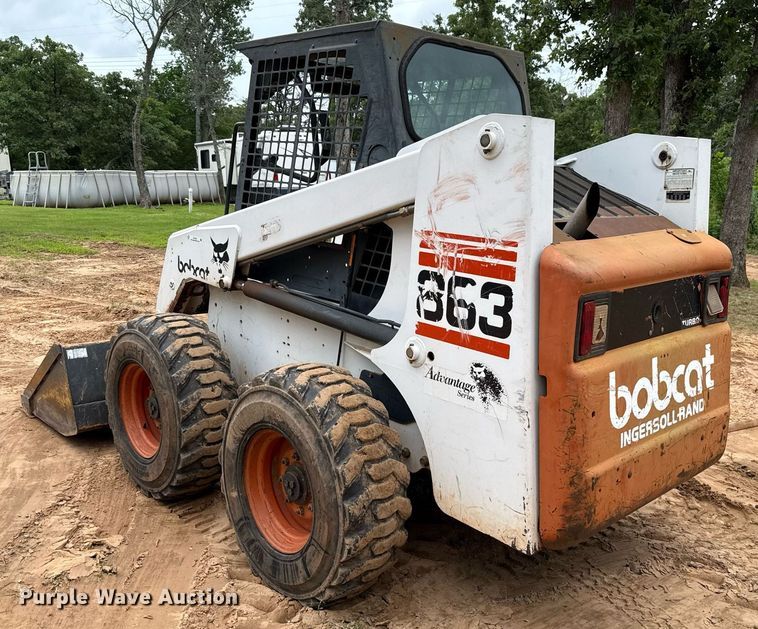 image for item EJ4705 1999 Bobcat 863 skid steer loader