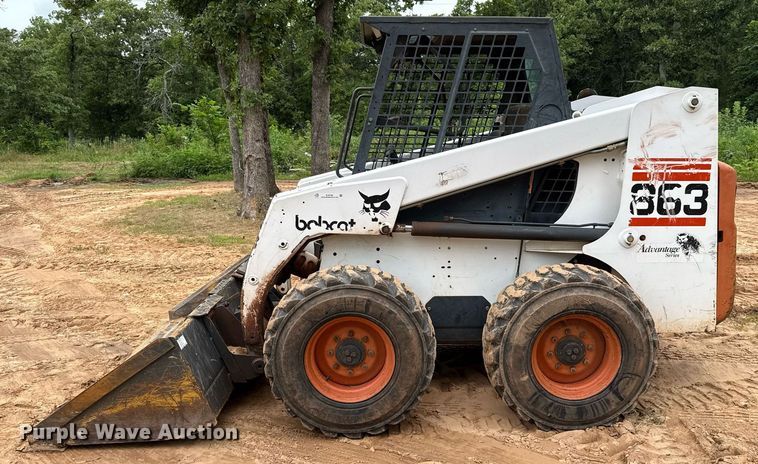 image for item EJ4705 1999 Bobcat 863 skid steer loader