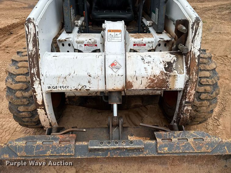 image for item EJ4705 1999 Bobcat 863 skid steer loader