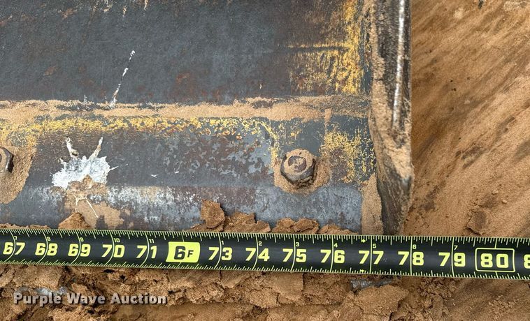 image for item EJ4705 1999 Bobcat 863 skid steer loader