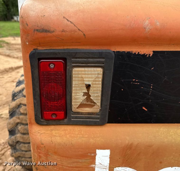 image for item EJ4705 1999 Bobcat 863 skid steer loader