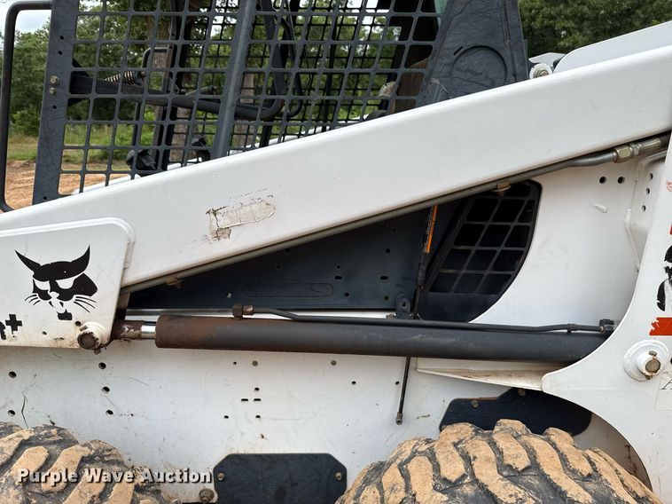 image for item EJ4705 1999 Bobcat 863 skid steer loader