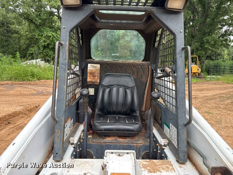 image for item EJ4705 1999 Bobcat 863 skid steer loader