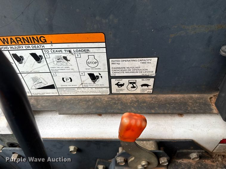 image for item EJ4705 1999 Bobcat 863 skid steer loader