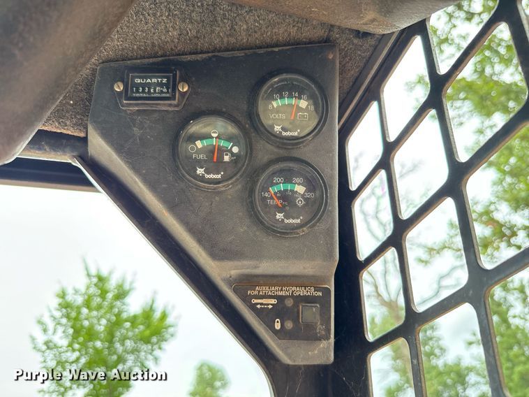 image for item EJ4705 1999 Bobcat 863 skid steer loader