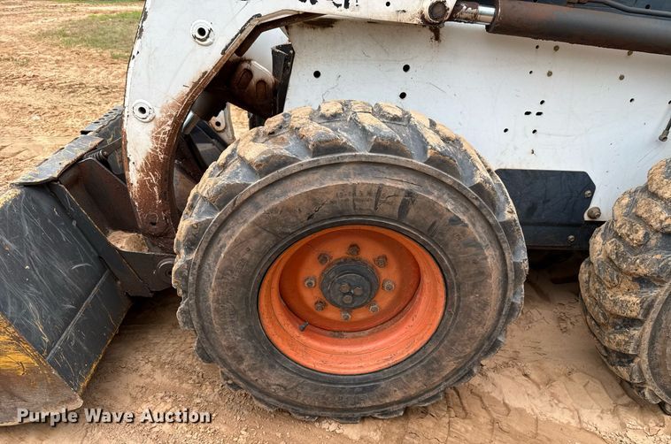 image for item EJ4705 1999 Bobcat 863 skid steer loader