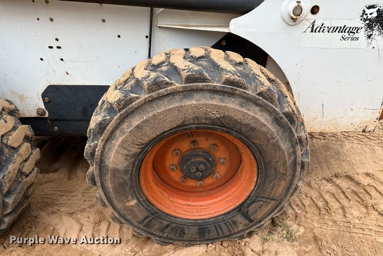 image for item EJ4705 1999 Bobcat 863 skid steer loader