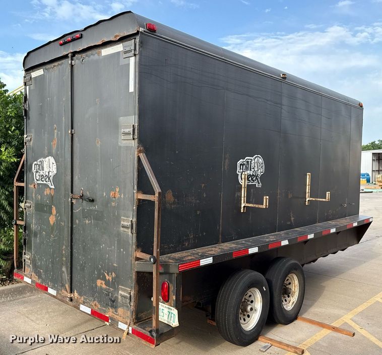 image for item EJ4722 2005 Wrangler enclosed cargo trailer