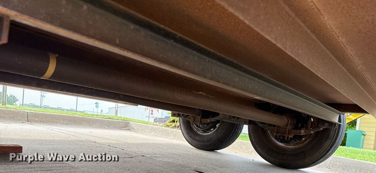 image for item EJ4722 2005 Wrangler enclosed cargo trailer