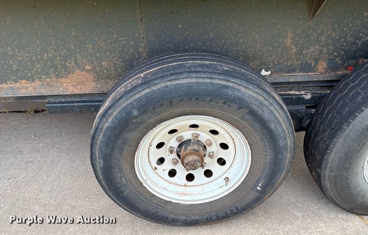 image for item EJ4722 2005 Wrangler enclosed cargo trailer