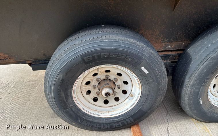 image for item EJ4722 2005 Wrangler enclosed cargo trailer