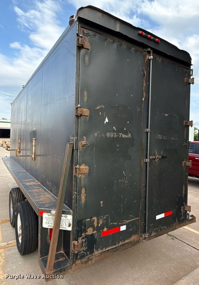 image for item EJ4723 2005 Wrangler enclosed cargo trailer