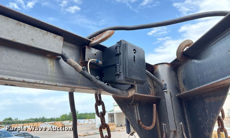 image for item EJ4723 2005 Wrangler enclosed cargo trailer