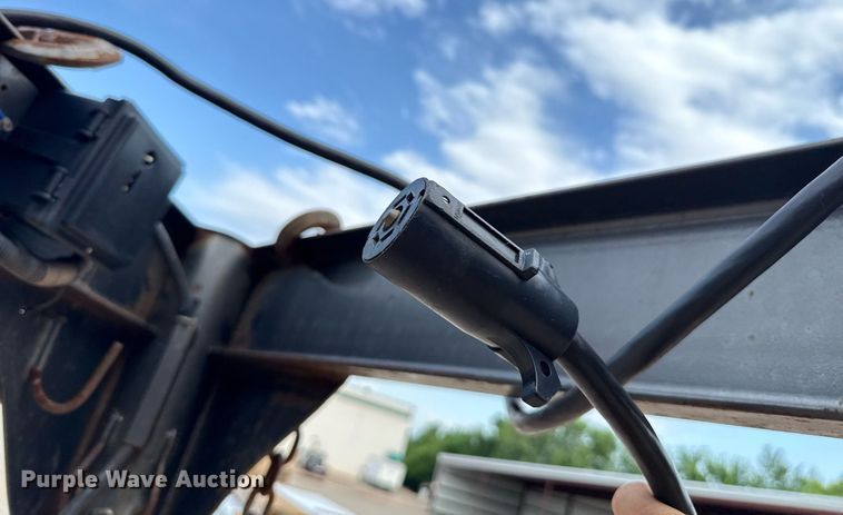 image for item EJ4723 2005 Wrangler enclosed cargo trailer