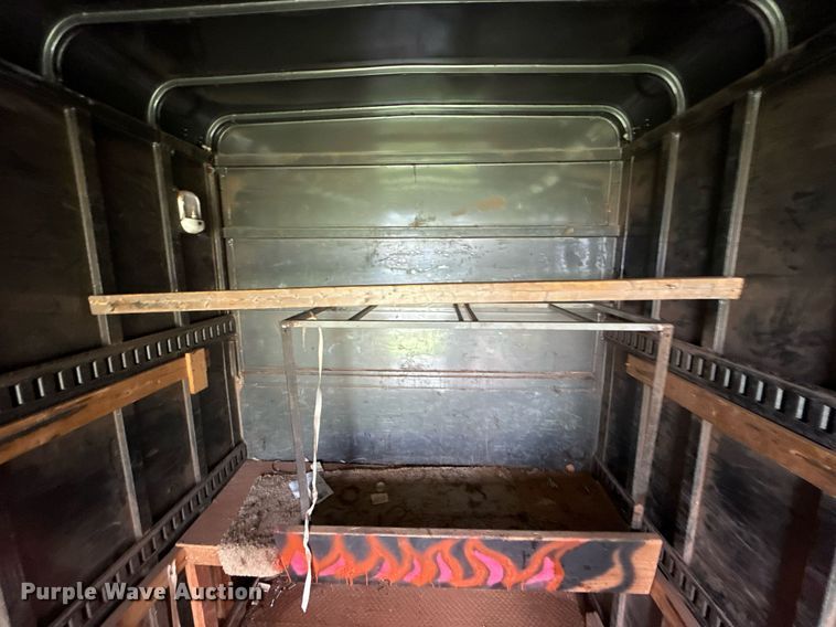 image for item EJ4723 2005 Wrangler enclosed cargo trailer