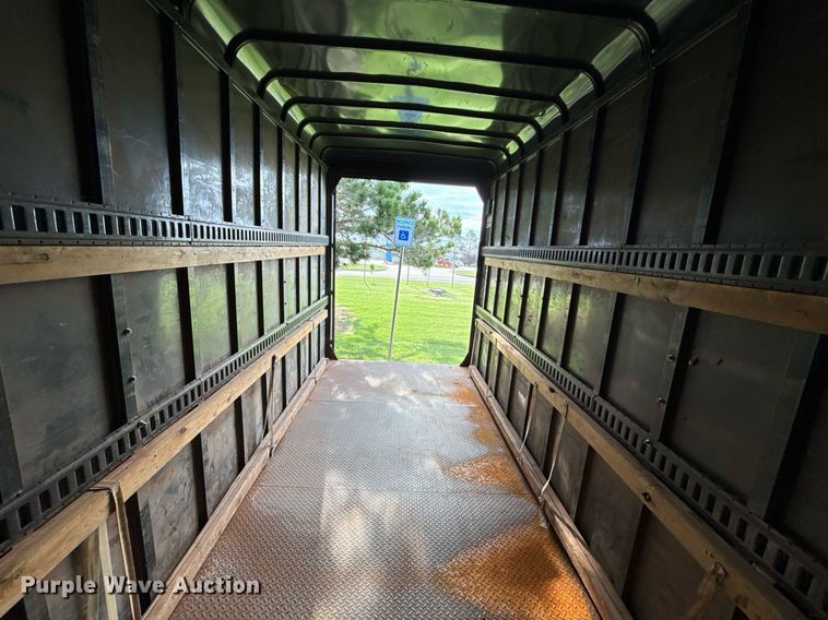 image for item EJ4723 2005 Wrangler enclosed cargo trailer