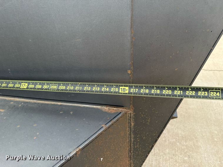 image for item EJ4723 2005 Wrangler enclosed cargo trailer