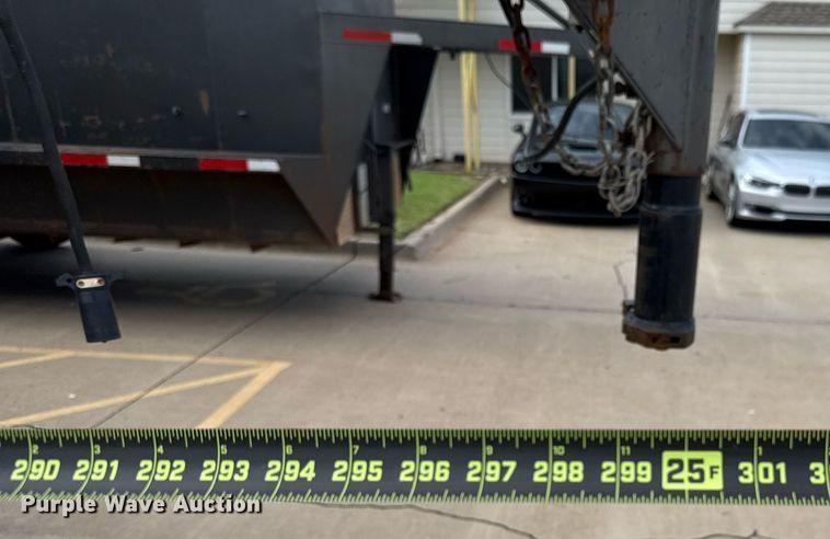 image for item EJ4723 2005 Wrangler enclosed cargo trailer