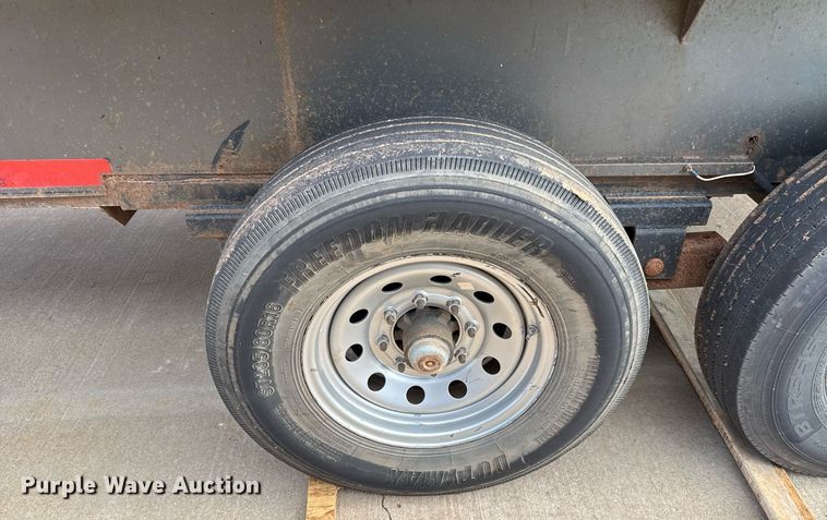 image for item EJ4723 2005 Wrangler enclosed cargo trailer