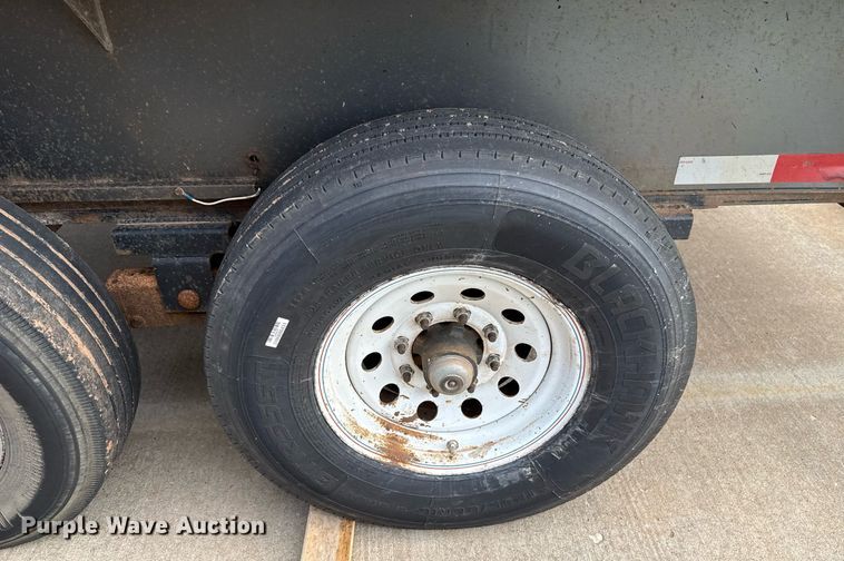 image for item EJ4723 2005 Wrangler enclosed cargo trailer