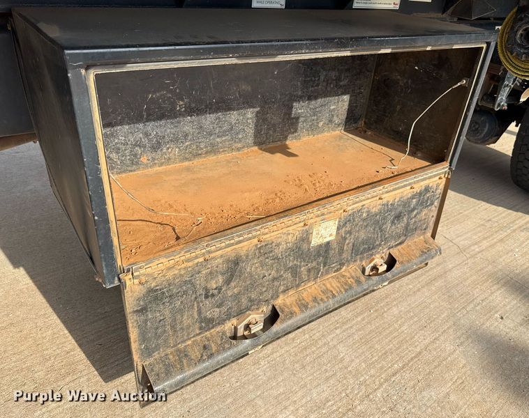 image for item EJ4724 2020 Peterbilt 337 dump flatbed truck