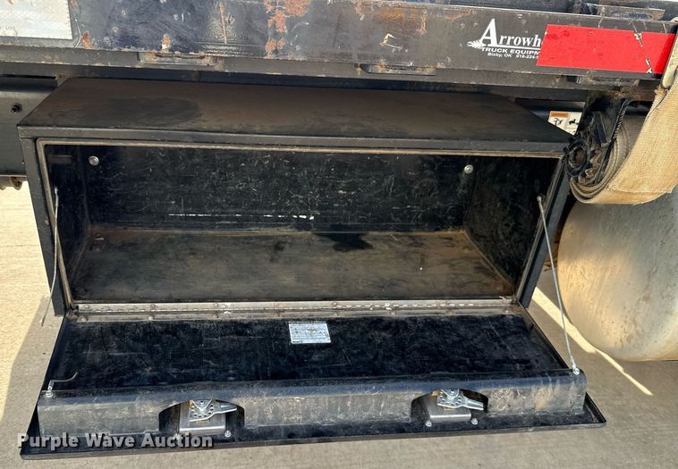 image for item EJ4724 2020 Peterbilt 337 dump flatbed truck