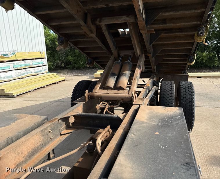 image for item EJ4724 2020 Peterbilt 337 dump flatbed truck