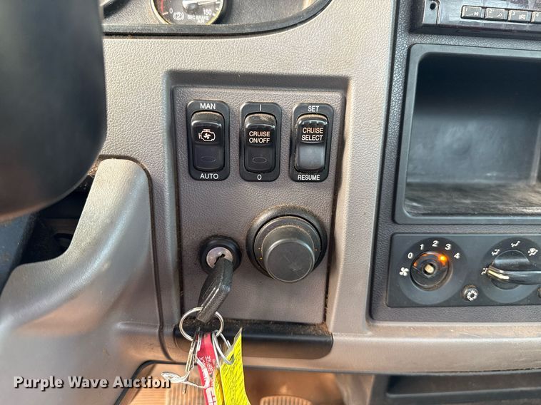 image for item EJ4724 2020 Peterbilt 337 dump flatbed truck