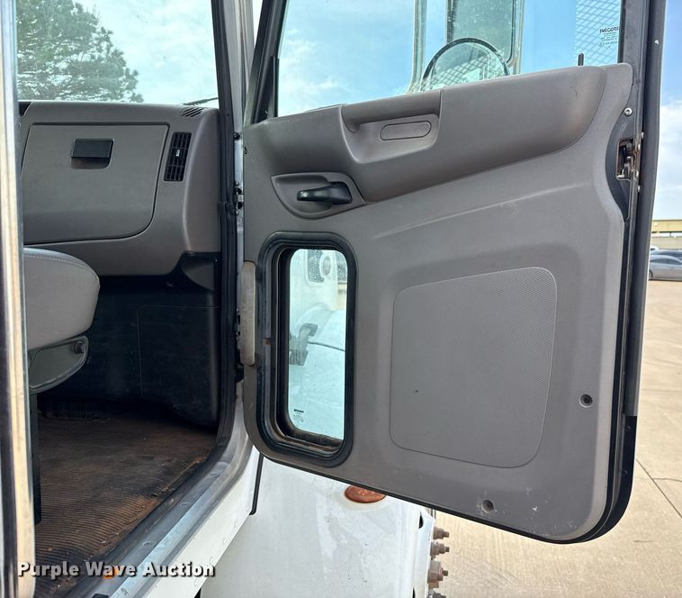 image for item EJ4724 2020 Peterbilt 337 dump flatbed truck