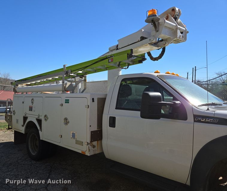 image for item EJ7376 2012 Ford F450 Super Duty bucket truck