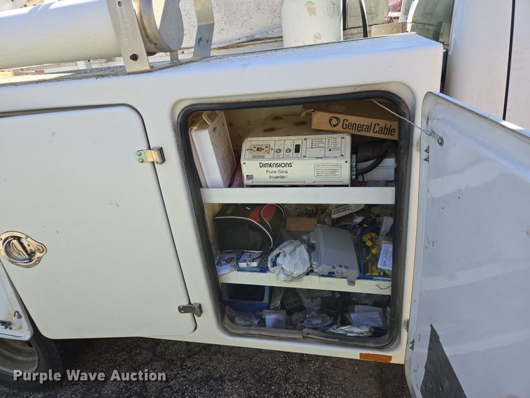 image for item EJ7376 2012 Ford F450 Super Duty bucket truck