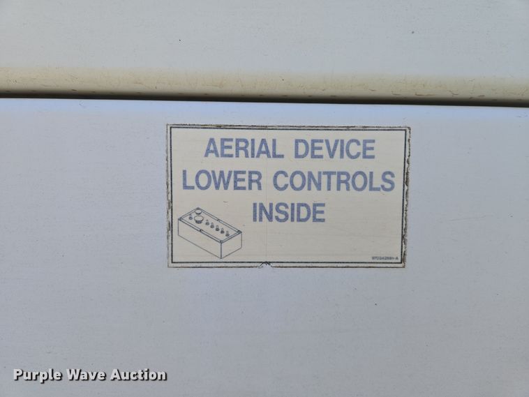 image for item EJ7376 2012 Ford F450 Super Duty bucket truck