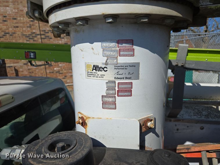 image for item EJ7376 2012 Ford F450 Super Duty bucket truck