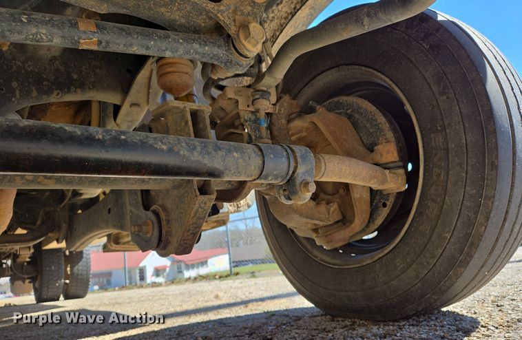 image for item EJ7376 2012 Ford F450 Super Duty bucket truck