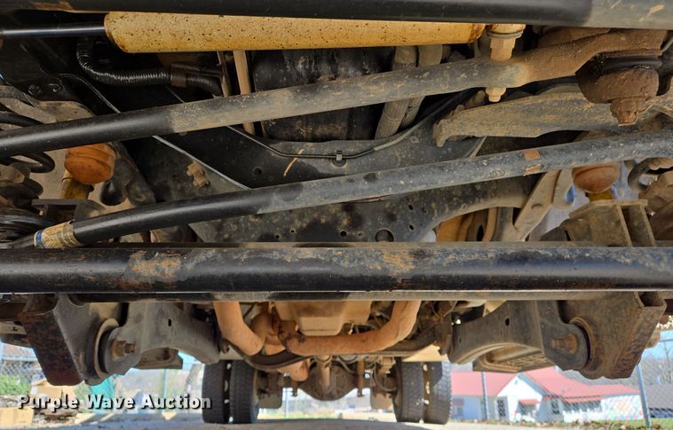 image for item EJ7376 2012 Ford F450 Super Duty bucket truck