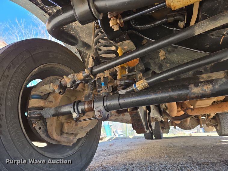 image for item EJ7376 2012 Ford F450 Super Duty bucket truck