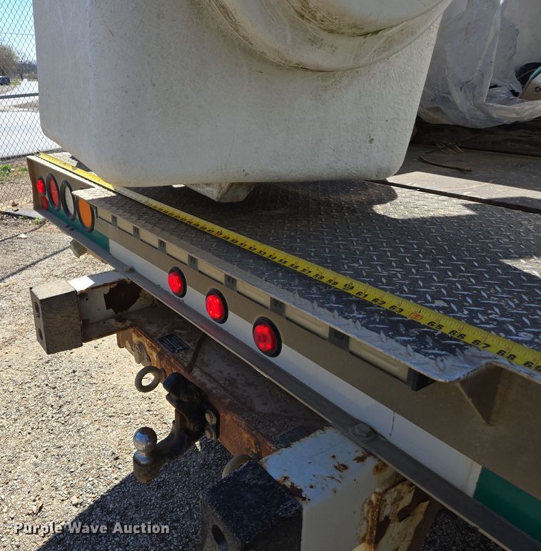 image for item EJ7376 2012 Ford F450 Super Duty bucket truck