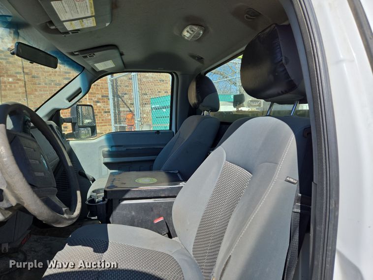 image for item EJ7376 2012 Ford F450 Super Duty bucket truck