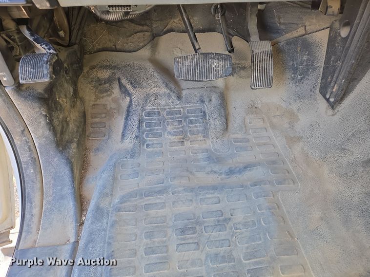 image for item EJ7376 2012 Ford F450 Super Duty bucket truck