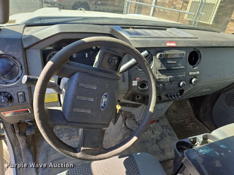 image for item EJ7376 2012 Ford F450 Super Duty bucket truck