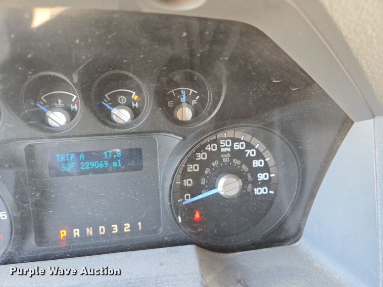 image for item EJ7376 2012 Ford F450 Super Duty bucket truck