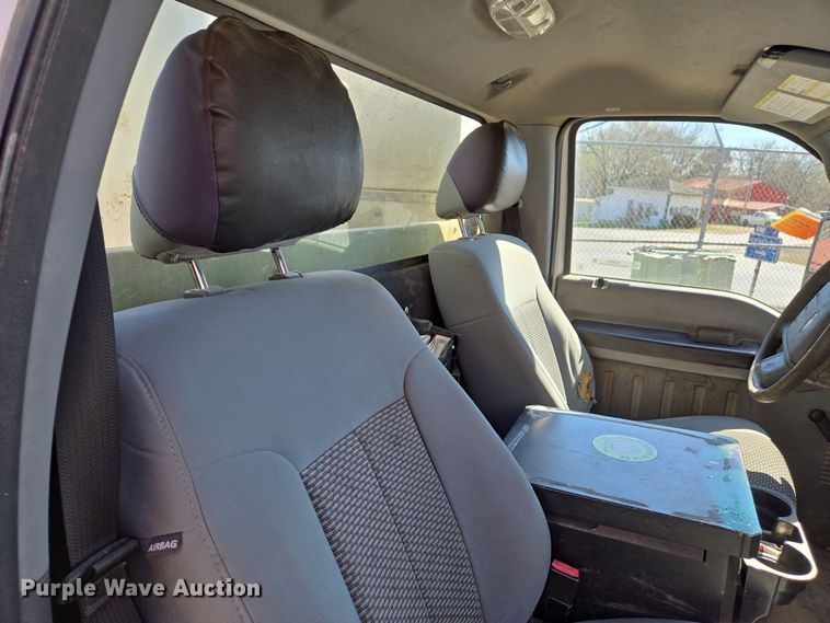 image for item EJ7376 2012 Ford F450 Super Duty bucket truck