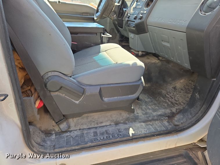 image for item EJ7376 2012 Ford F450 Super Duty bucket truck